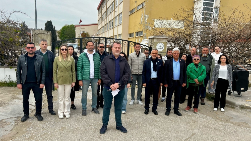 YILDIRIM BEYAZIT ANADOLU LİSESİ MEZUNLARINDAN ÖĞRETMEN ATAMALARINA TEPKİ